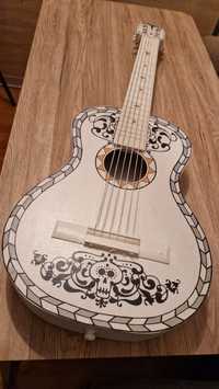 Gitara dekoracyjna Ernesto De La Cruz wzorowana Filmem "Coco"