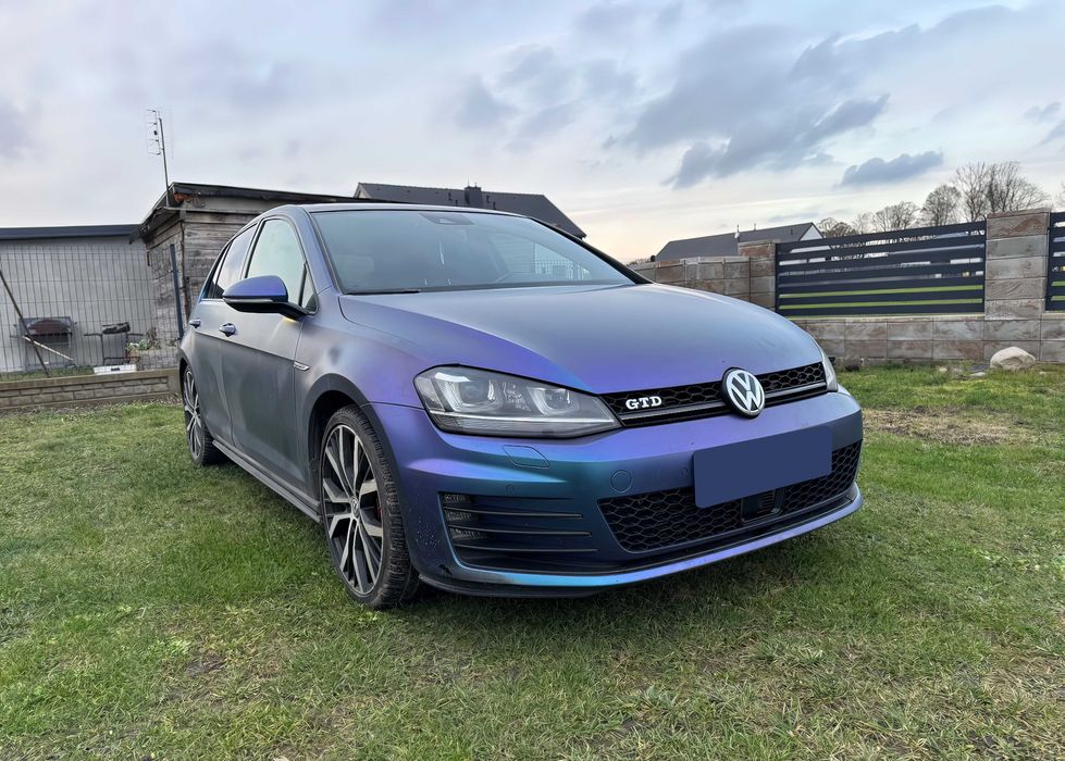 Volkswagen Golf      2016