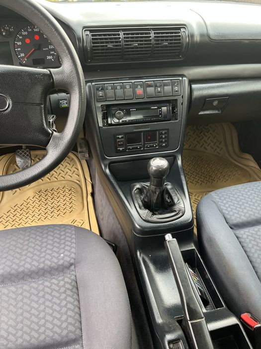 Продам ауді  на свої роки в гарному стані