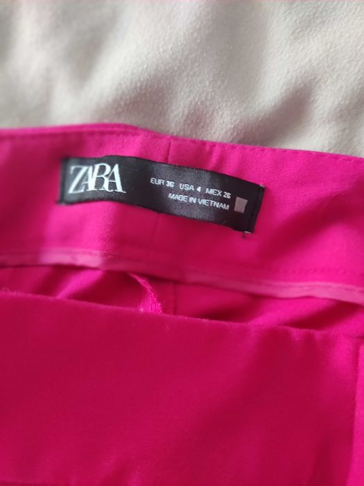 Брючний костюм фуксія