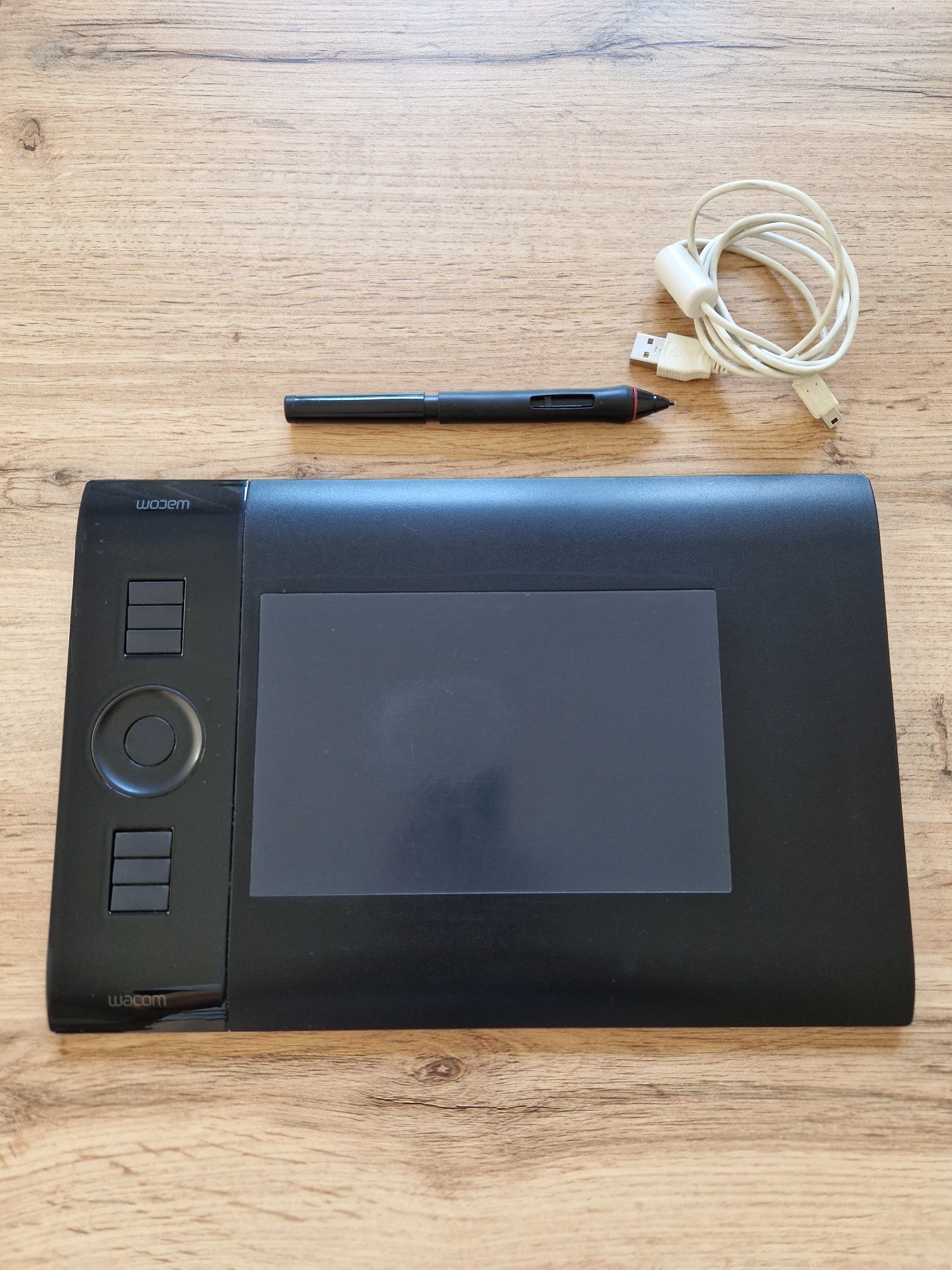 Графічний планшет Wacom Intuos 4 s