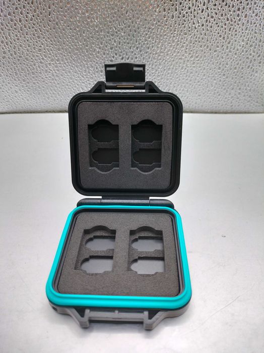 Etui ochronne na kartkę pamięci JJC MCR-CT12 wodoodporne czarne