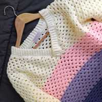 Camisola em crochet com decote em V - NOVO - feito à mão