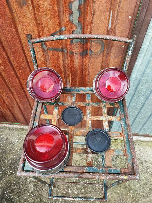 Ford Taunus 17M (P3) Sedan e Coupé Farolim