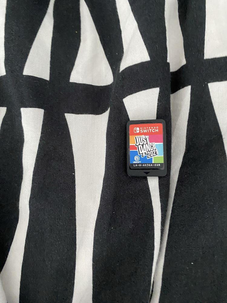 nintendo switch z trzema grami