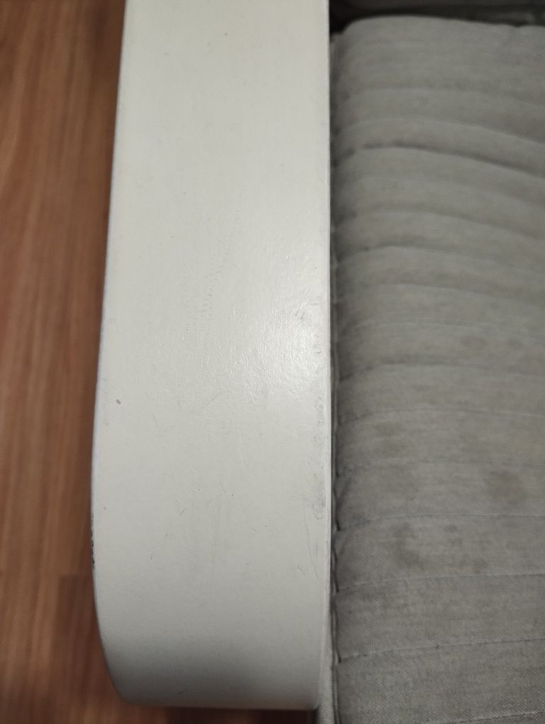 Poltrona branca e cinzenta  IKEA