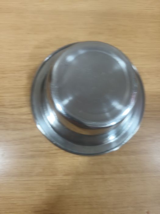 Taça pequena em inox para animais
