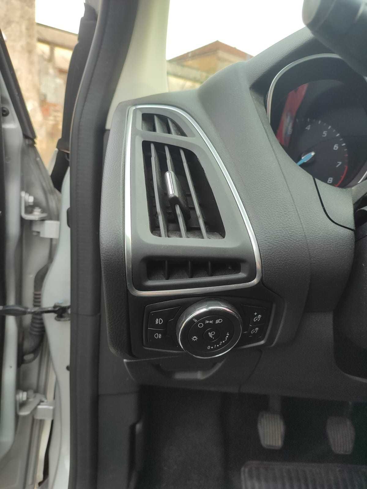 ford focus 2014 bem estimado