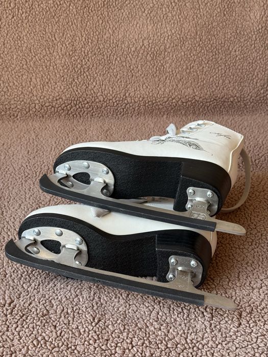 Ковзани дівч. 31р.