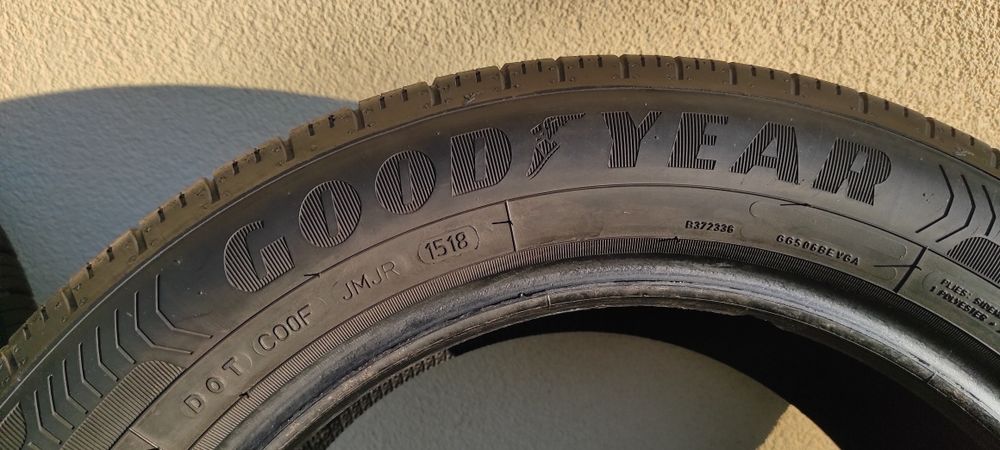 Opony Good Year Efficient Grip Performance 205 55 r16 - 2 sztuki