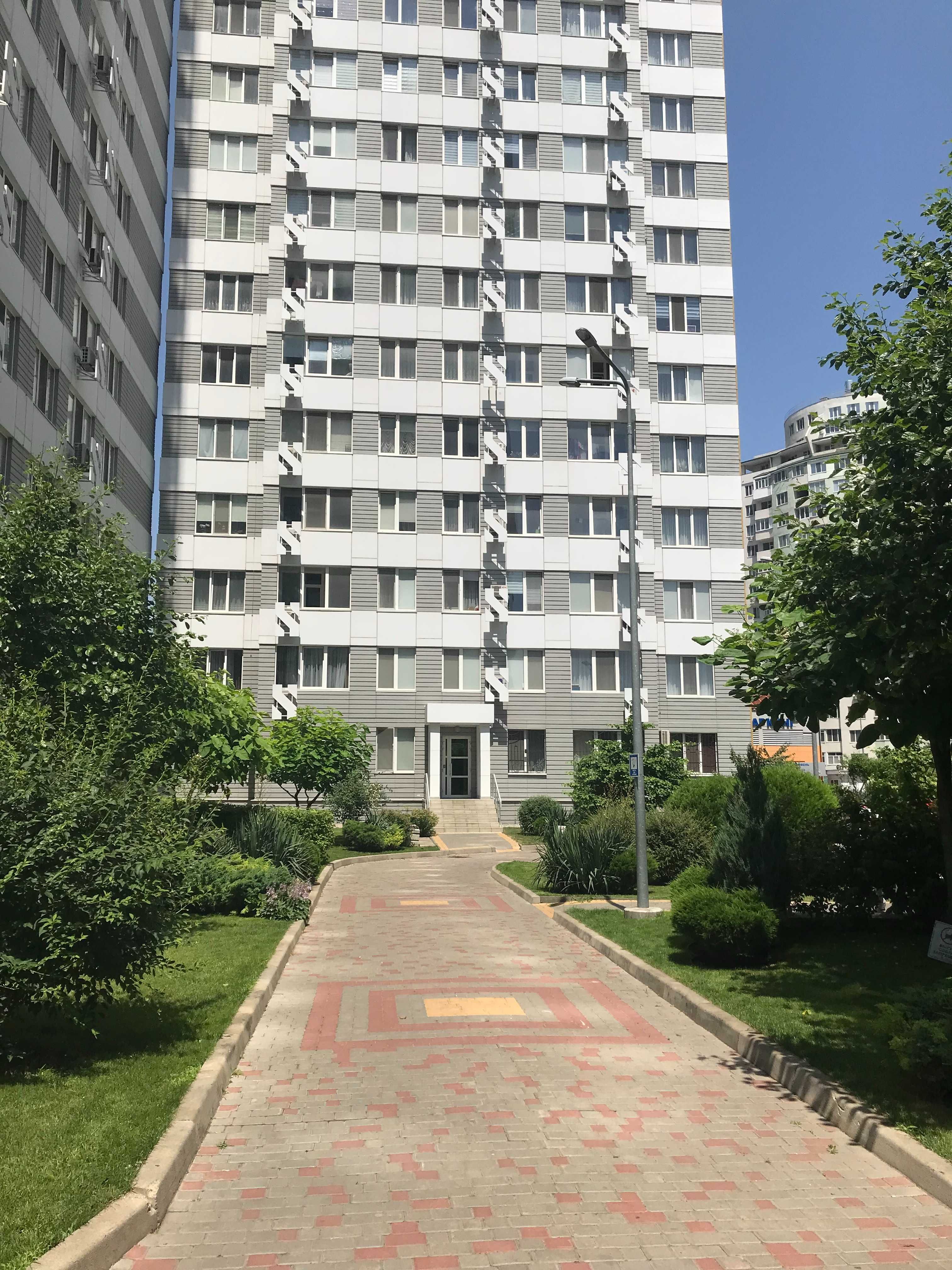Продам свою 1 комнатную квартиру в ЖК " Альтаир" -1