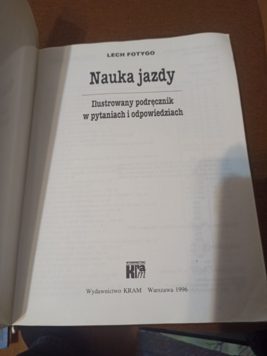 Nauka jazdy - ilustrowany podręcznik w pytaniach i odpowiedziach