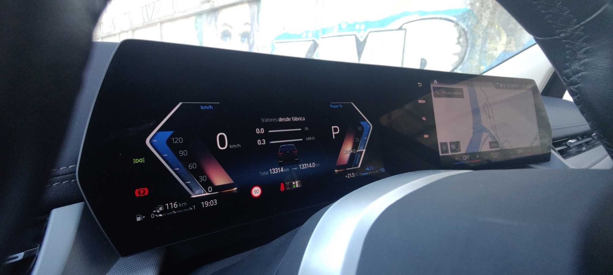 BMW 225Xe (2023 | Nacional | 14.000 km) – Vem descobri-lo!