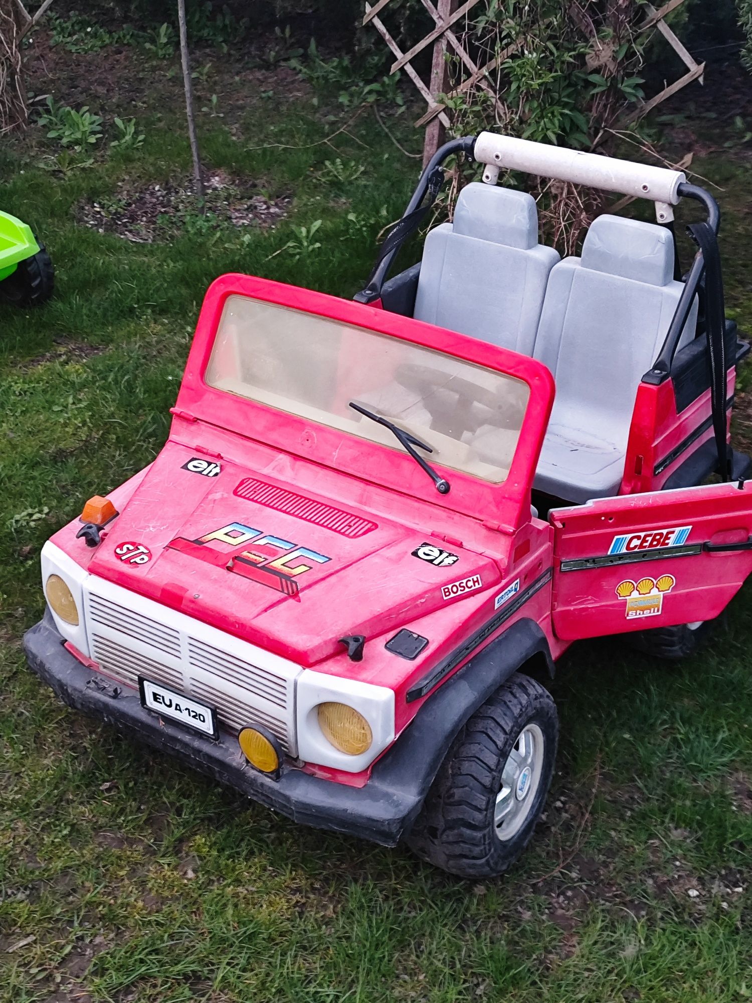 Samochód Peg Perego Mercedes G Klasa