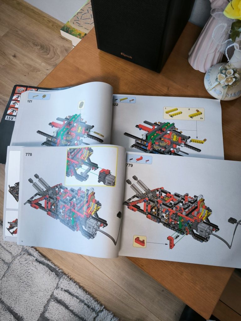 Instrukcja LEGO technic 42082 czerwony dźwig