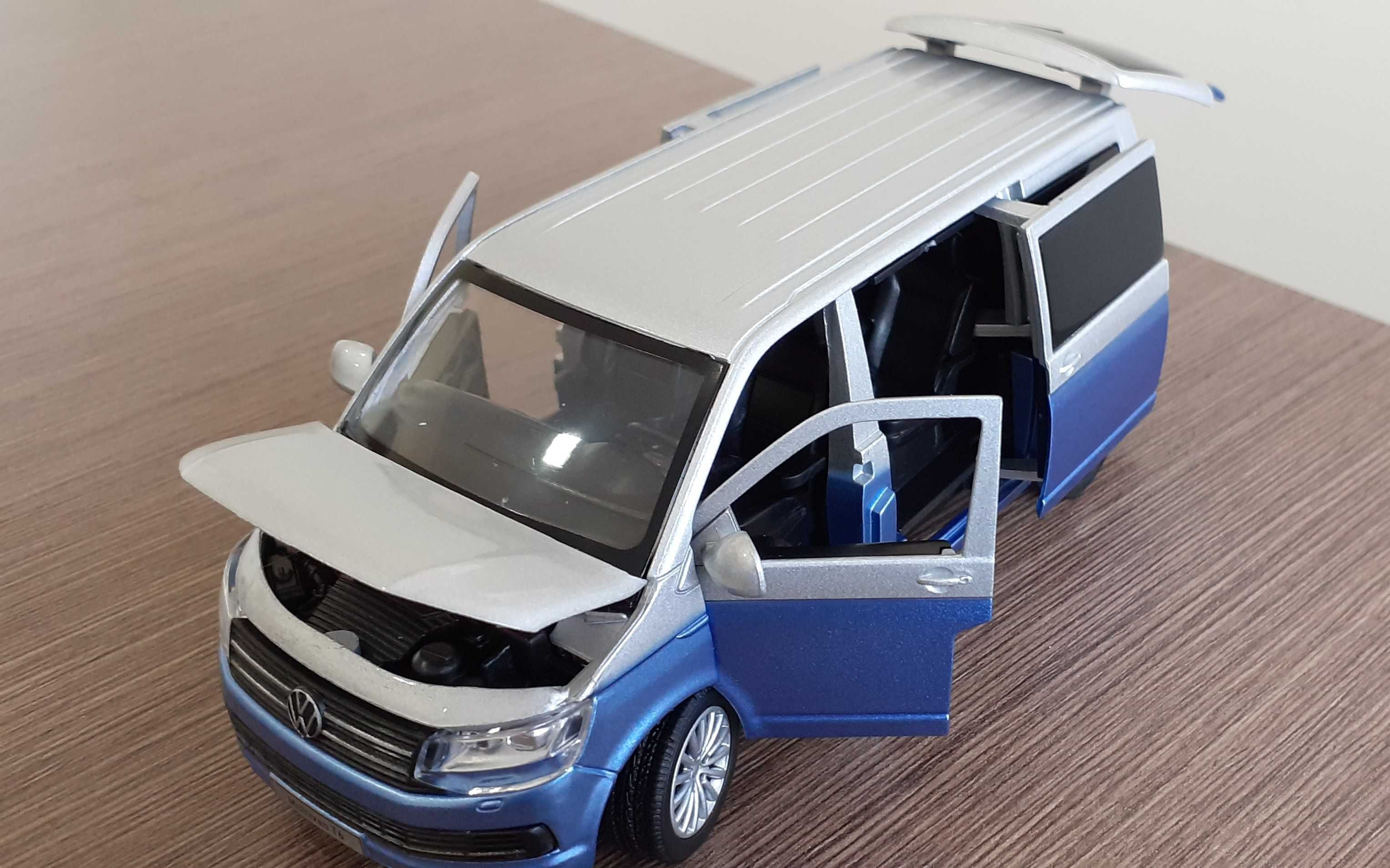 Volkswagen Multivan T6 1:32 światła dźwięk