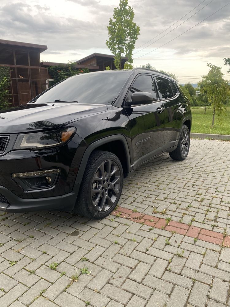 Jeep compass 80th