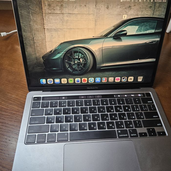 Macbook pro m1 16/512 + чохол у подарунок