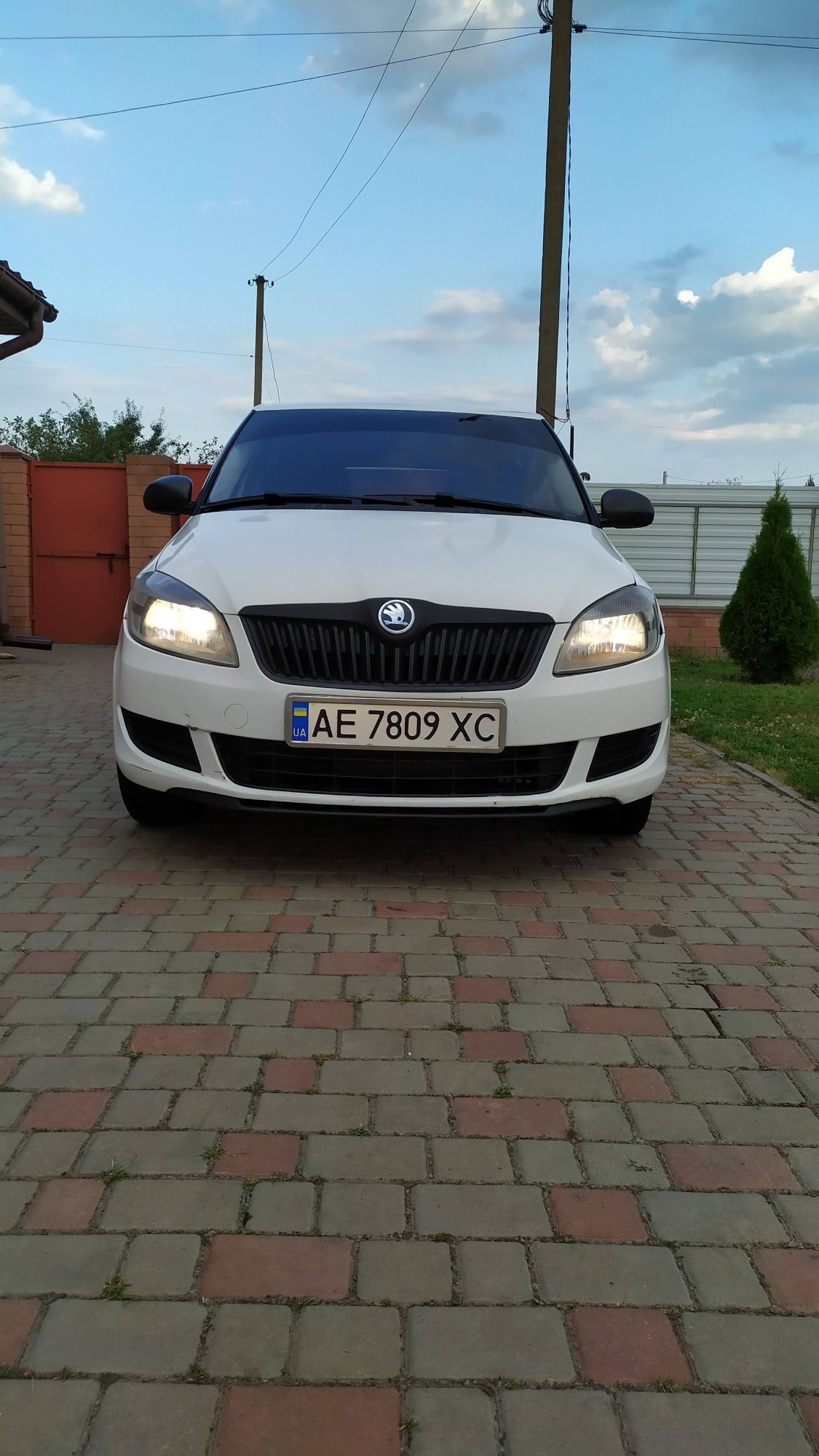Продам skoda fabia 2011 года