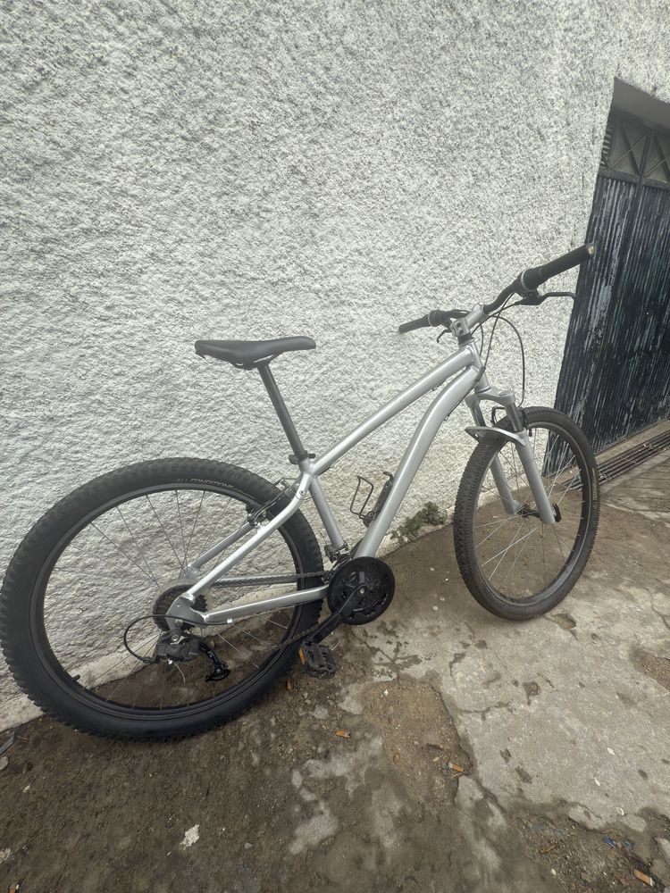 Bicicleta restaurada como nova roda 27,5
