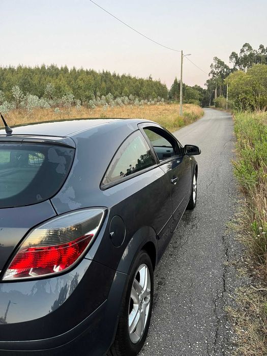 Opel Astra GTC 1.3