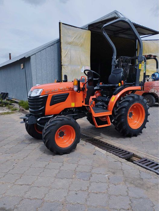Traktorek Kubota B1-241 / 4x4 / 5 lat Gwarancji / Cena brutto / 2025 r
