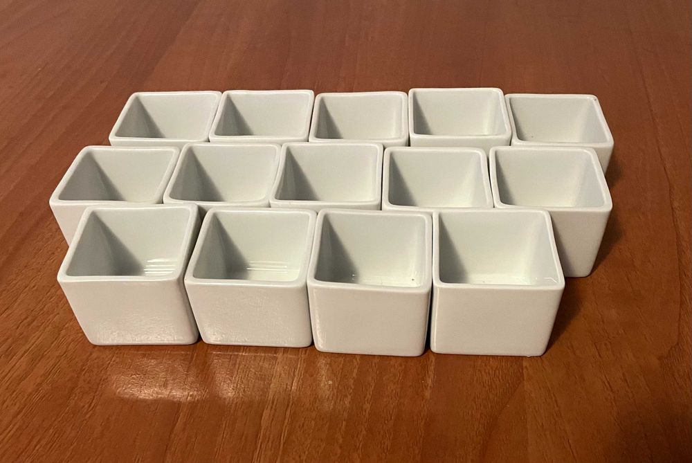 Tacinhas quadradas para aperitivos