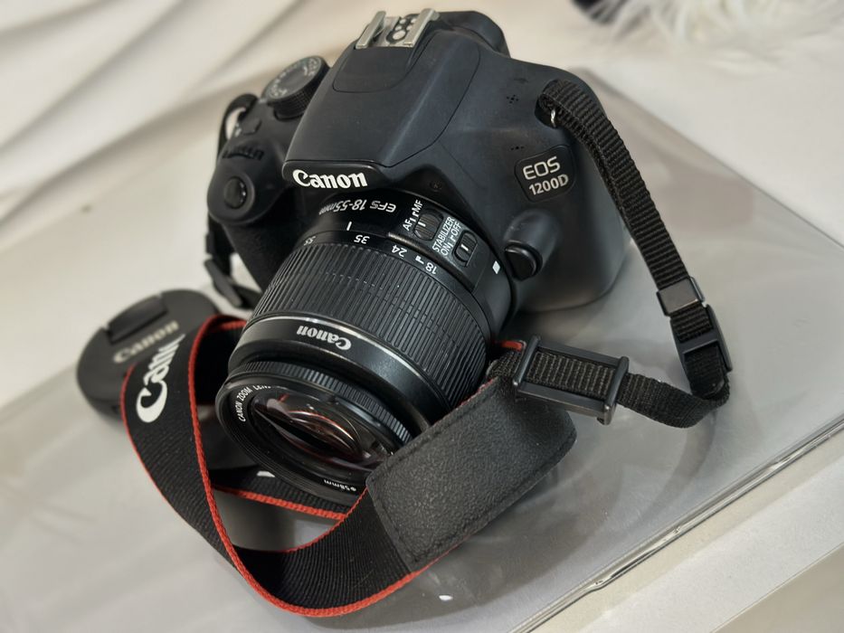 Фотоапарат Canon 1200d