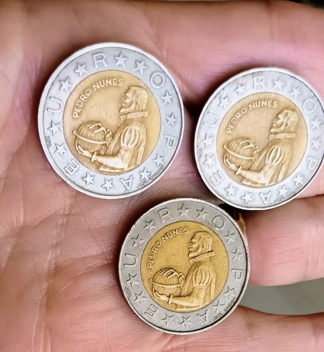 Moedas de Portugal: 100$00- 1989/91/92 ; 200$00 - 1991