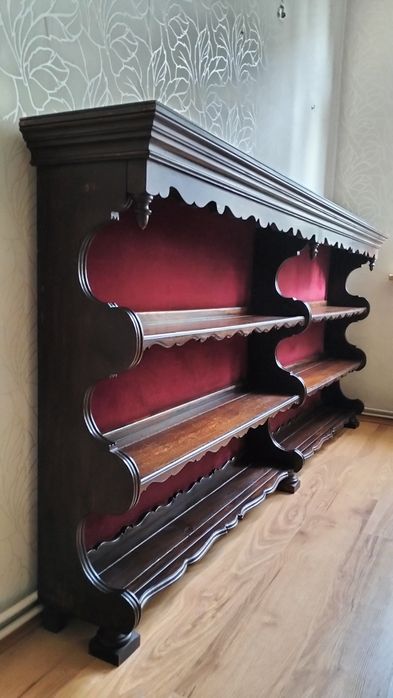 Piękny dębowy regał