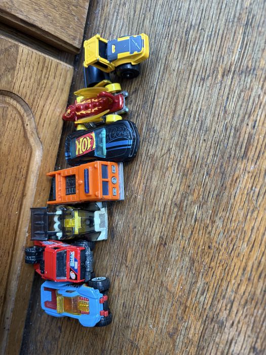 Hot wheels 6 штук +Ford F 150 на радіоуправлінні made by Jadatoys