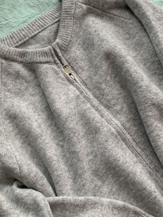 Кардиган сірий на замку