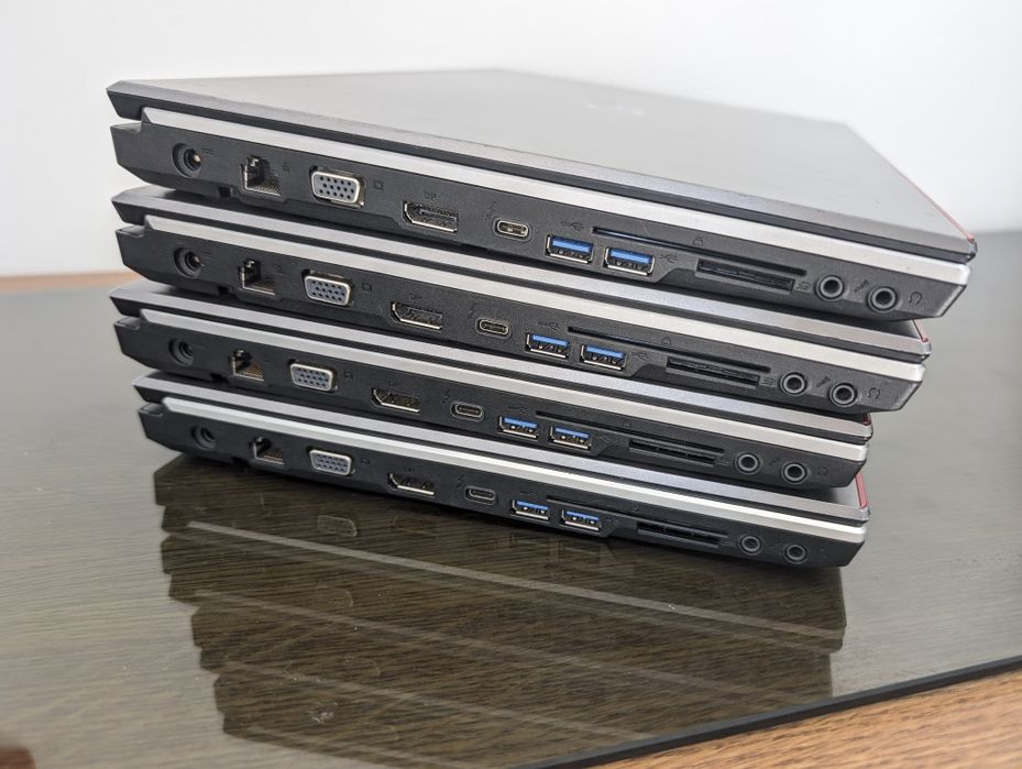 Ноутбуки  Fujitsu CELSIUS H770 - (3D моделювання, ігри, Симулятори)