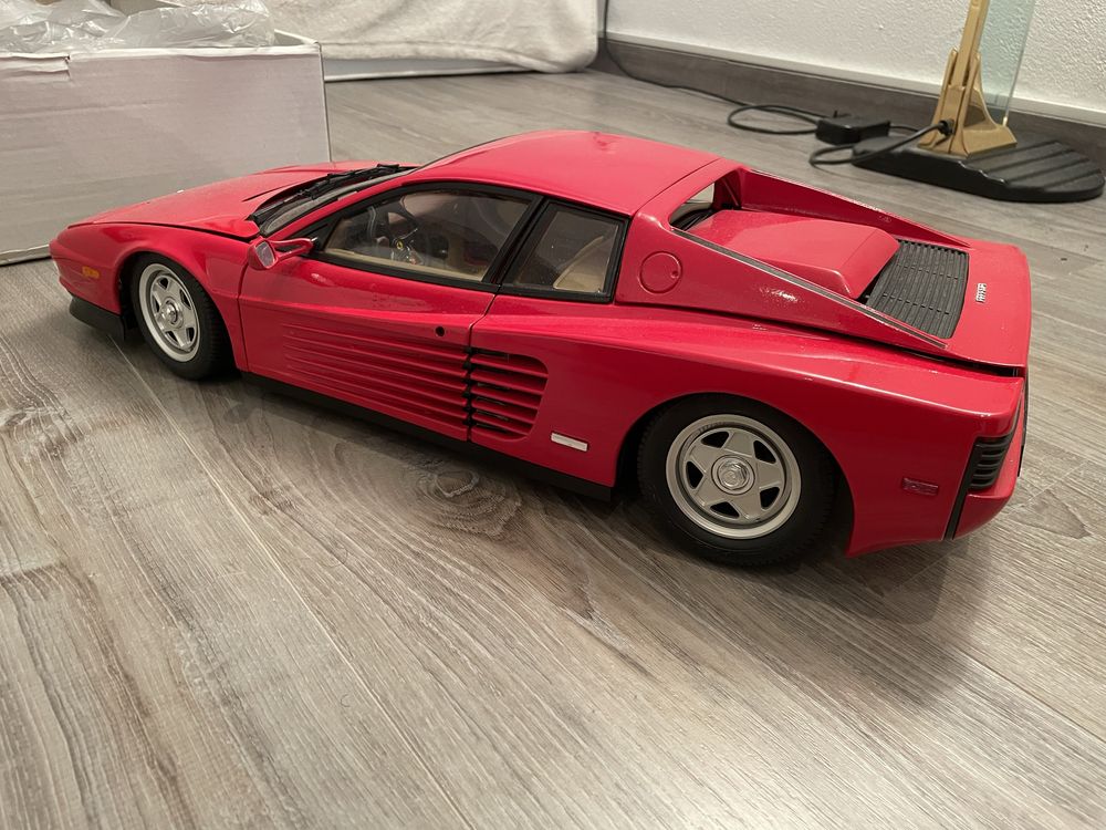 Pocher Ferrari Testarossa w skali 1:8 złożony w oryginalnym opakowaniu