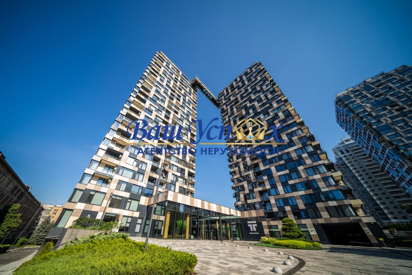 Продаж  4 кIм з ремонтом ЖК Tetris Hall  вул. Івана Федорова 2а