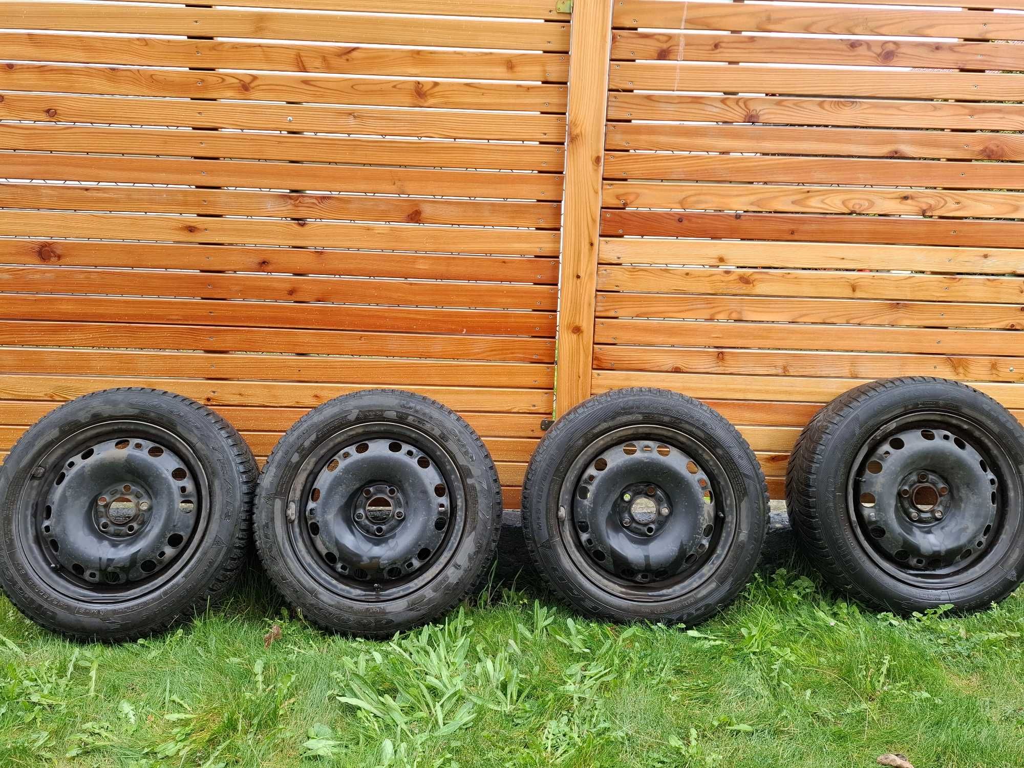 Komplet 4 Felgi R15 5x100 + opony Goodyear UltraGrip 185/60 R15 ZIMOWE