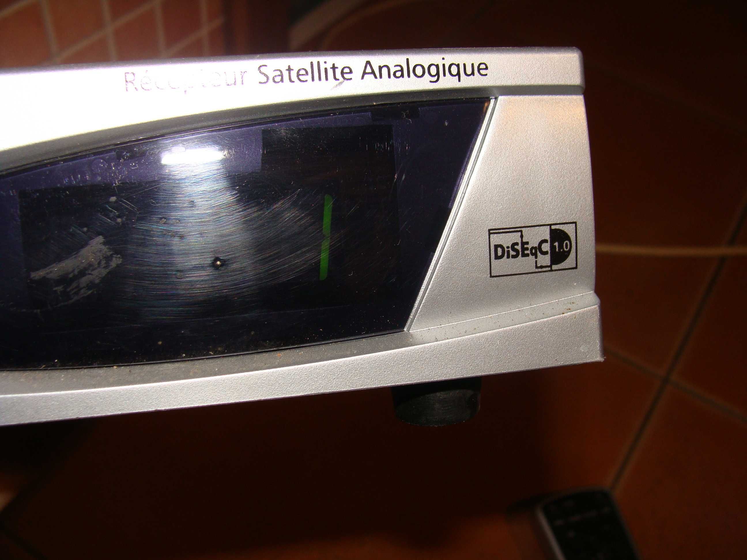 Recetor de Satélite Analógico - Visionic com comando