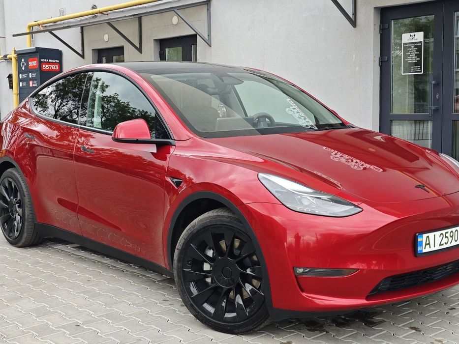 Tesla Model Y 2024р. 7 місць