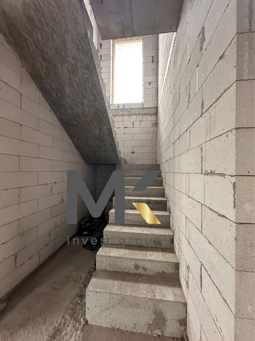 Будинок 2-поверховий із терасою та балконом — Дмитрівка.