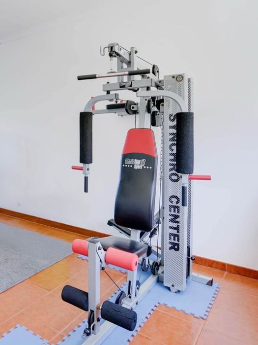 Estação de musculação multifunção