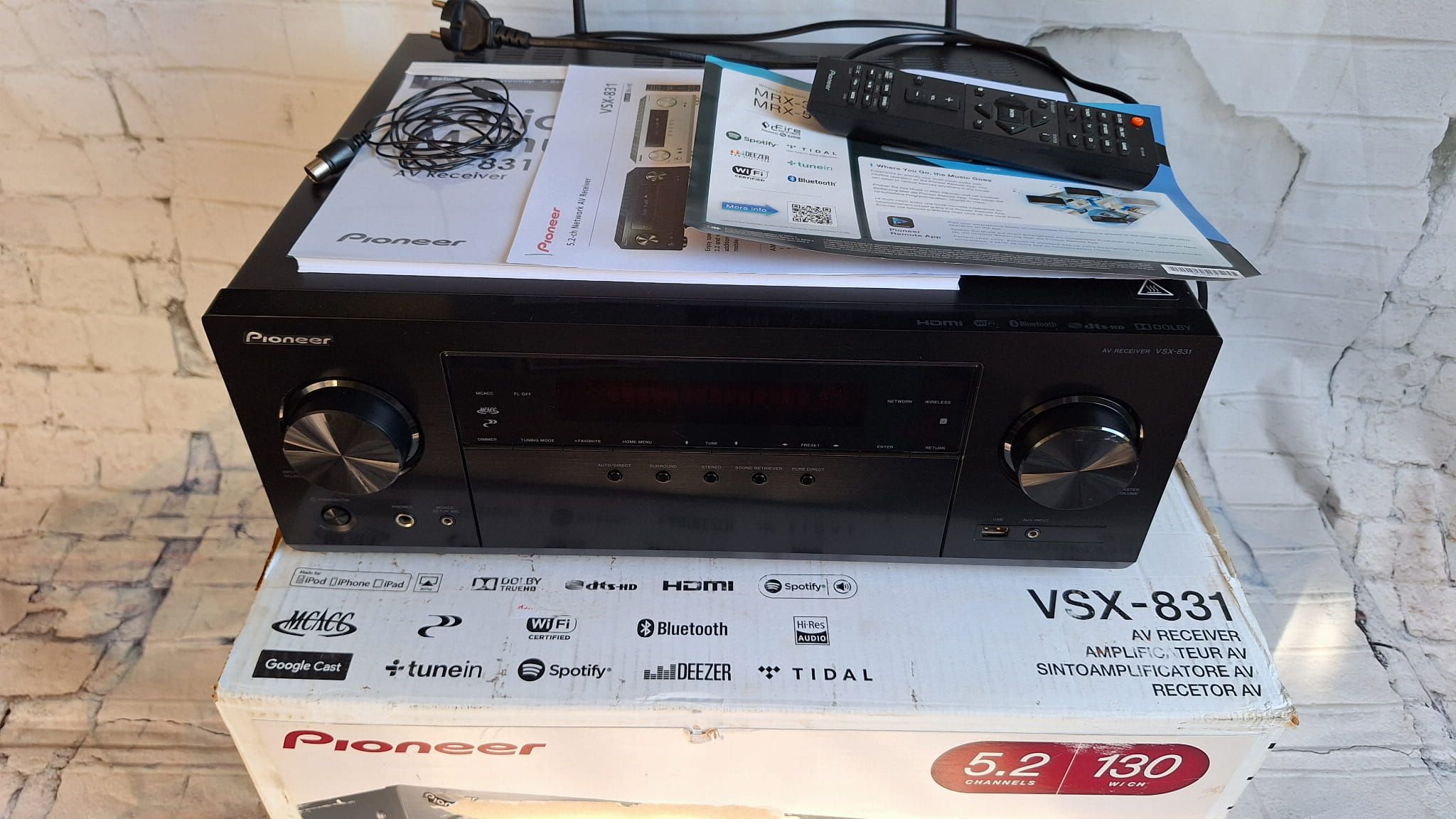 Amplituner 5.2 Pioneer VSX-831  130W 4k HDCP2.2  Hi-Res wifi Bluetooth