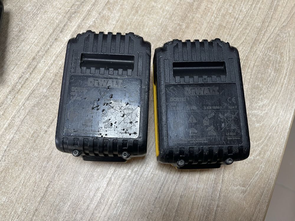 Dewalt акумуляторні батареї 4.0Ah