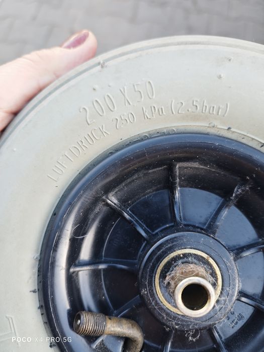 Kółka .kółko pompowane do wózka inwalidzkiego.