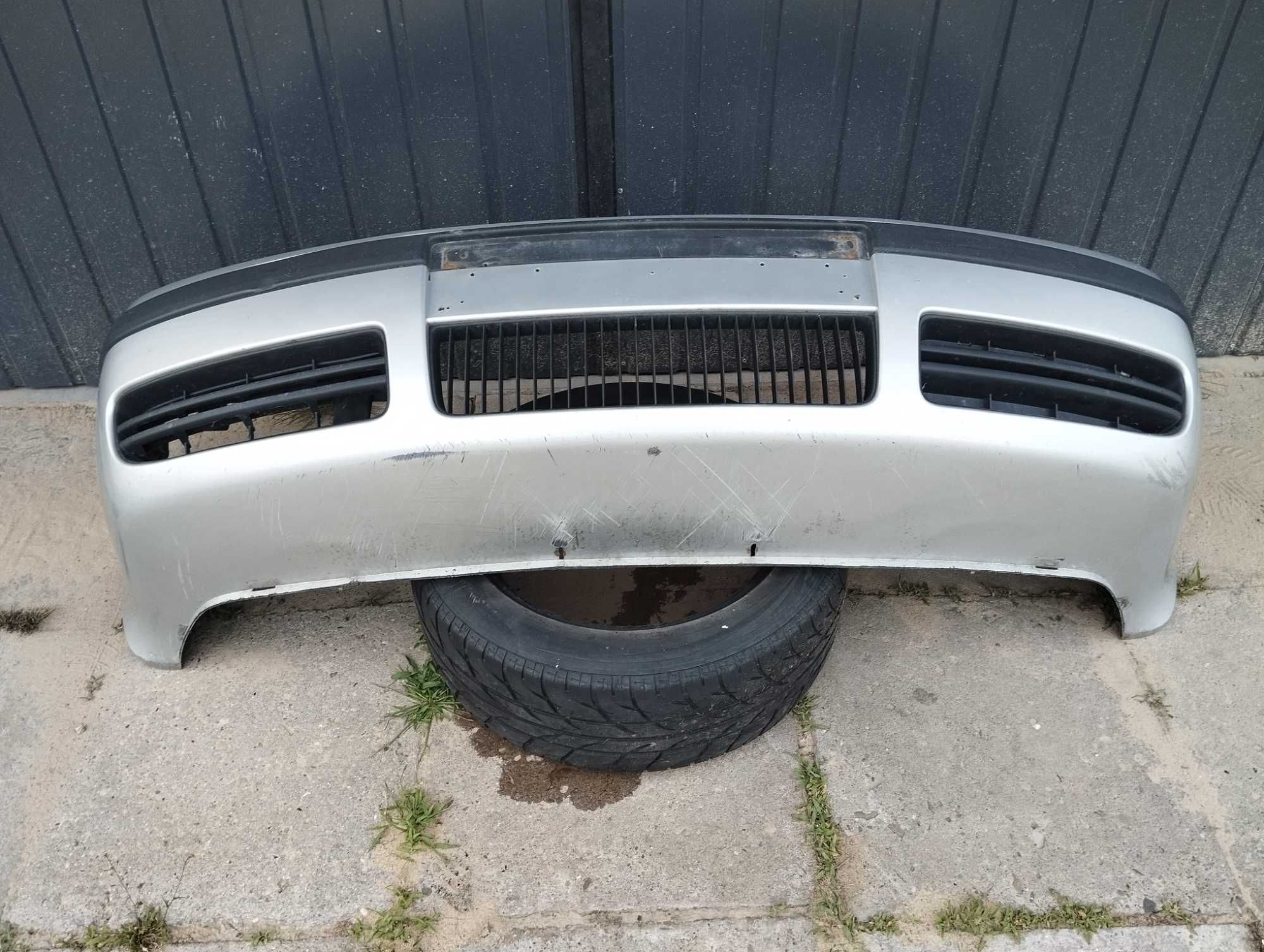 Zderzak przedni przód srebrny kod lak. 9102 Skoda Octavia I Lift