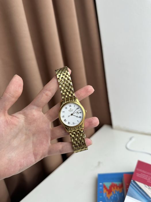 Годинник швейцарський Apella