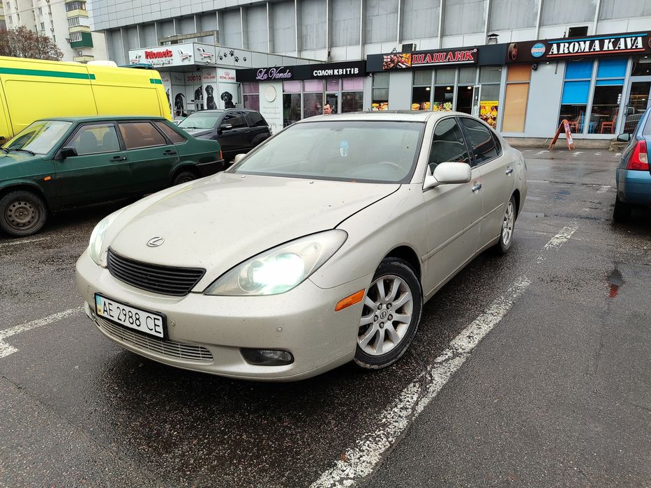 Продам Лексус ес 300