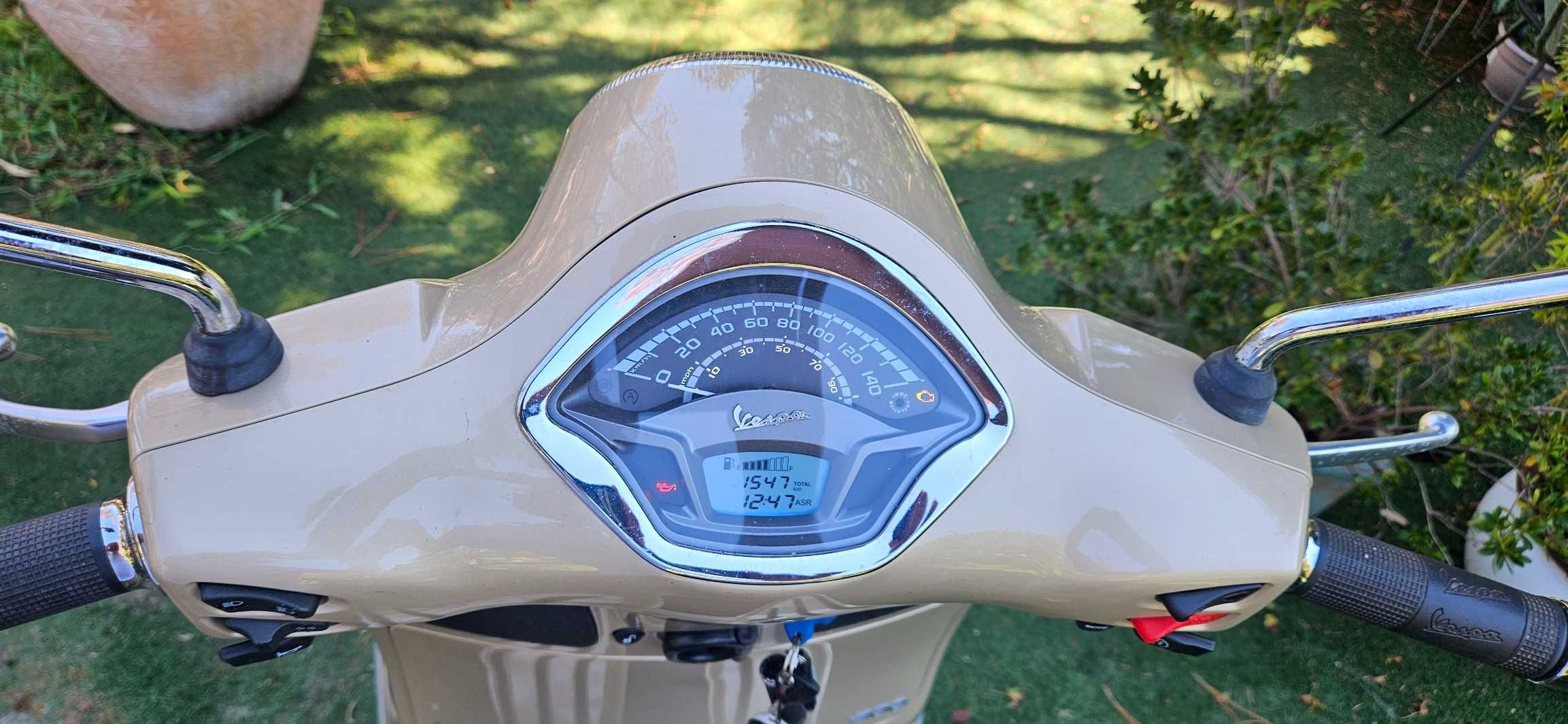 VESPA 300 (Piaggio MP3 300)