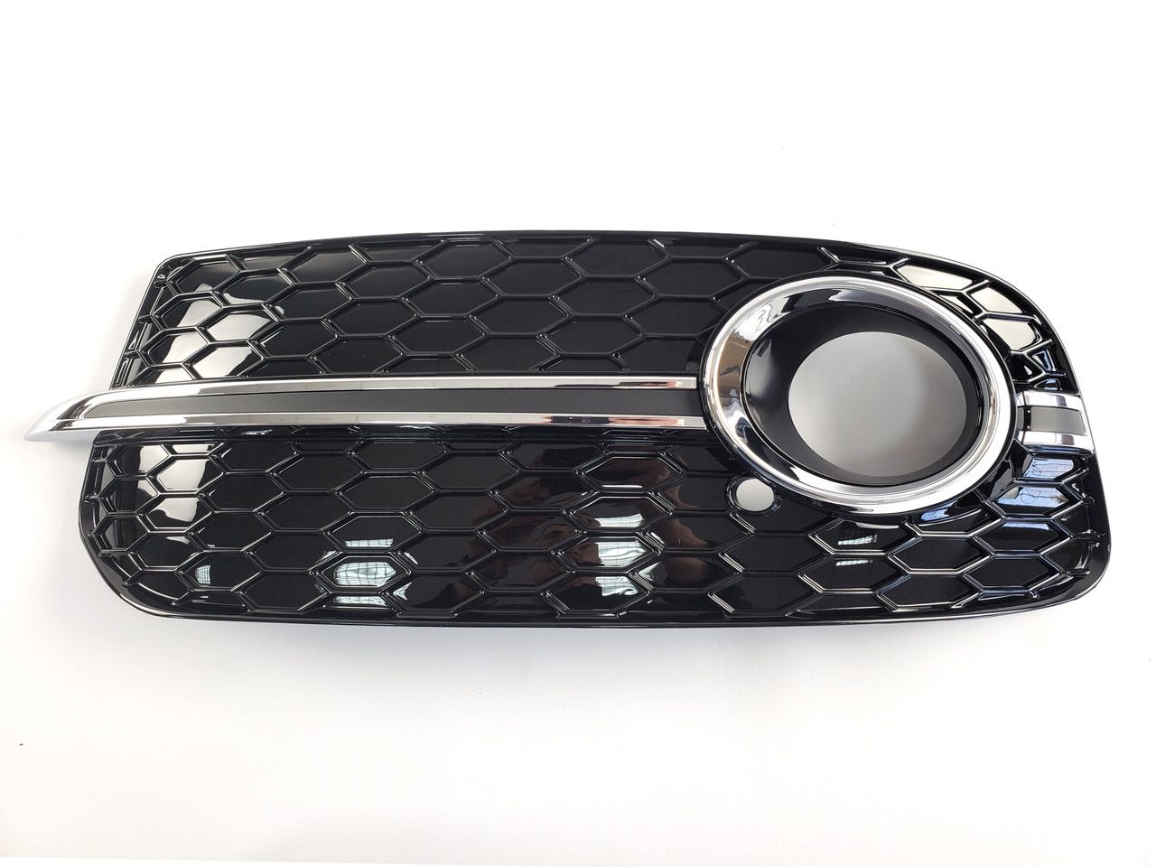 Решітки в бампер Chrome Black на Audi Q5 8R 2012-2016