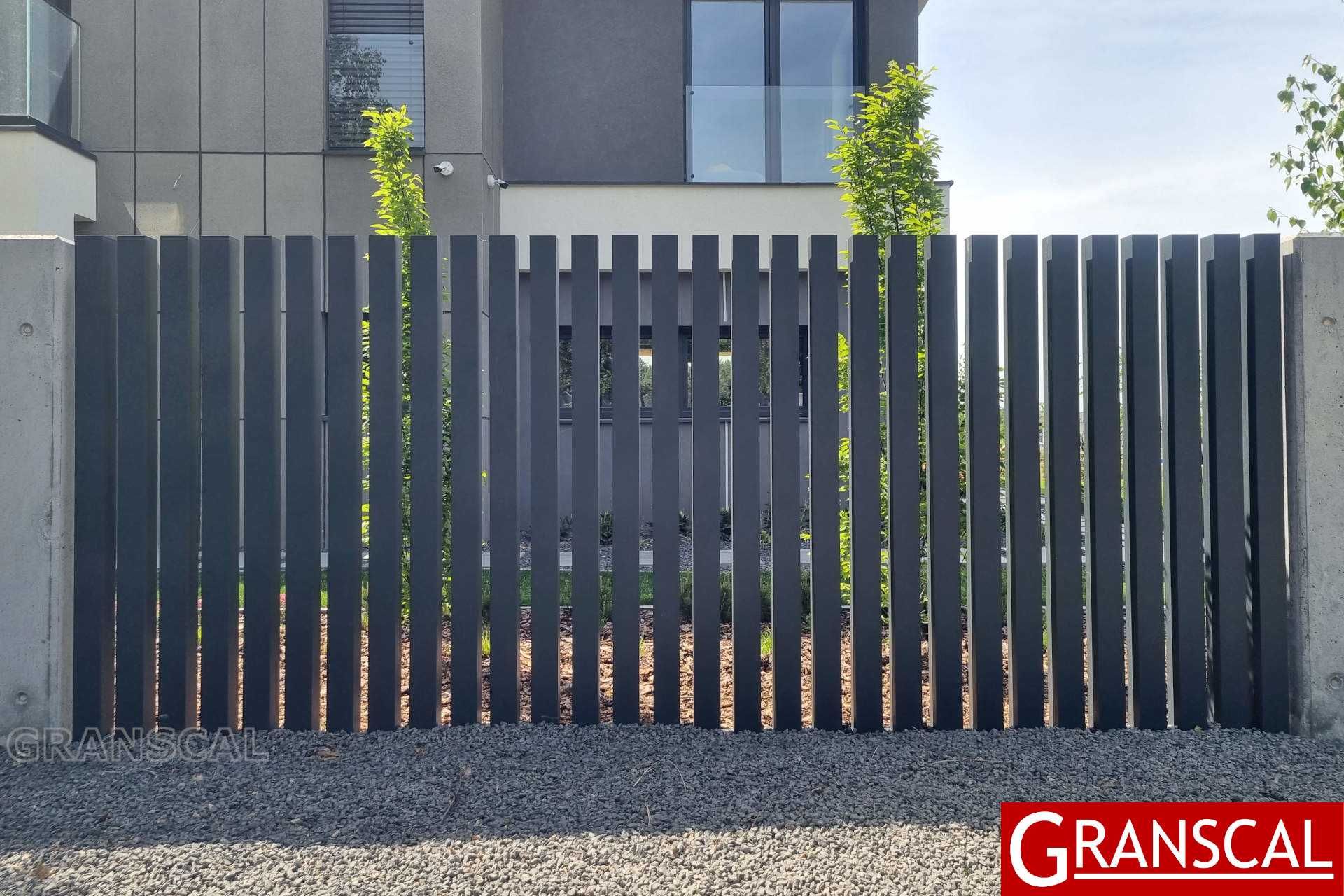 Palisada pionowa ogrodzenie pionowe aluminiowe brama furtka Poznań