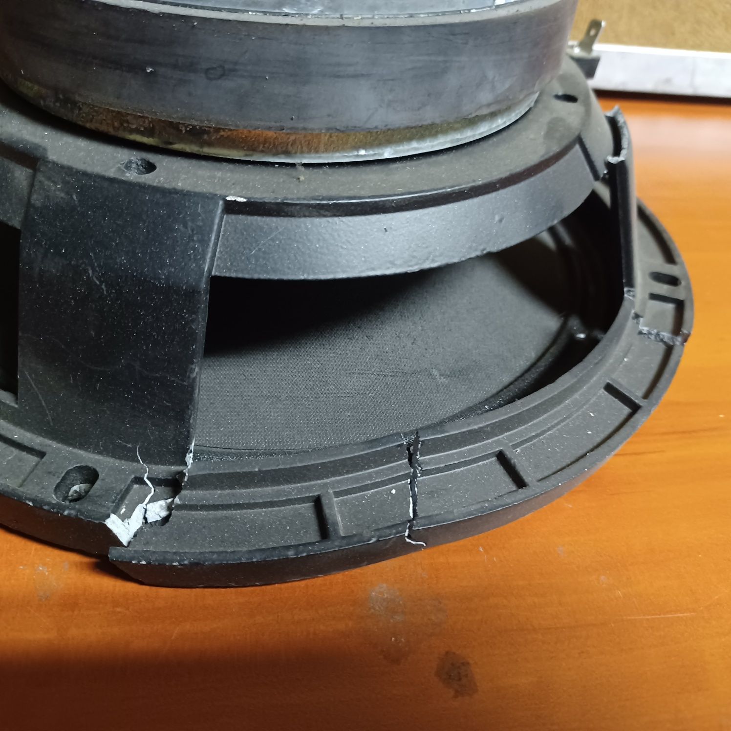 B&C Speakers AMX 250-8  głośnik basowy uszkodzony